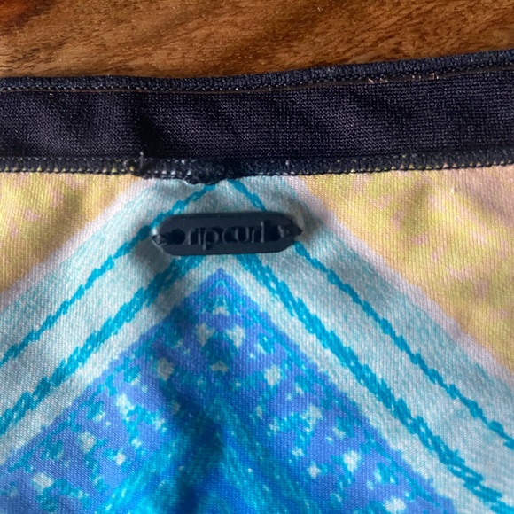 🌊RipCurl🦖SOLD!🦖 Bikini top & bottom size Medium 🌺 - Picture 4 of 13